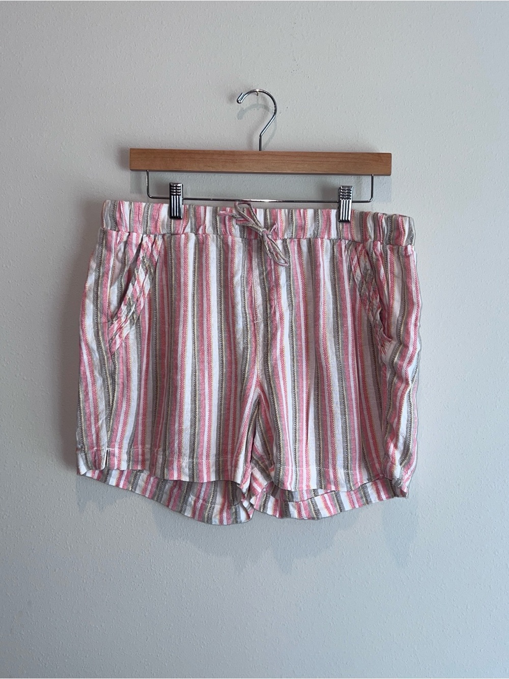 Briggs Women's Pull On Linen Blend Summer Striped Shorts Drawstring Large